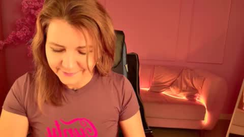 nicolehits online show from November 7, 5:29 am