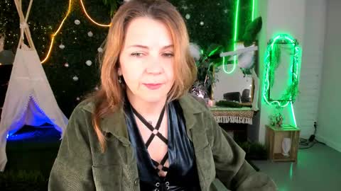 nicolehits online show from April 13, 1:05 pm