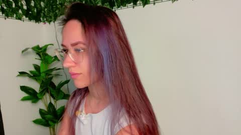 nicoleirisxxx online show from April 4, 5:16 am