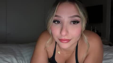 Snapshot of nicolelovesyou444 chatting on July 8, 2:16 am nicolelovesyou444 online show from July 8, 2:16 am