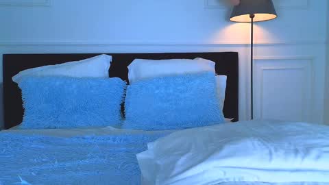 Nicole online show from February 19, 2:44 am