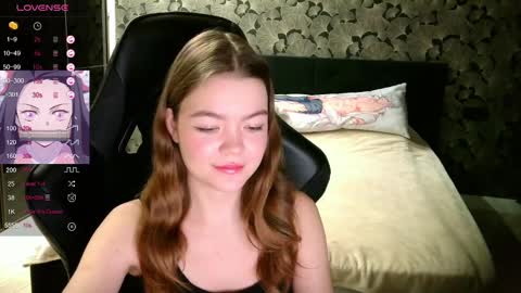 Snapshot of nicolemeew chatting on January 19, 10:39 pm NicoleMeew online show from January 19, 10:39 pm