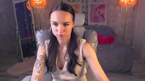 Snapshot of nicolemerz chatting on May 31, 3:30 pm Nicole online show from May 31, 3:30 pm