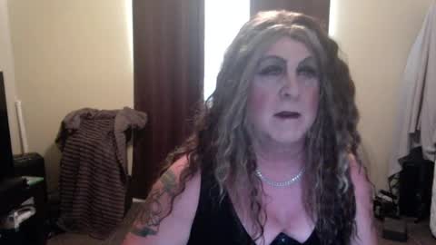Snapshot of nicolescdfantasies chatting on May 18, 10:59 pm Nicole CD online show from May 18, 10:59 pm