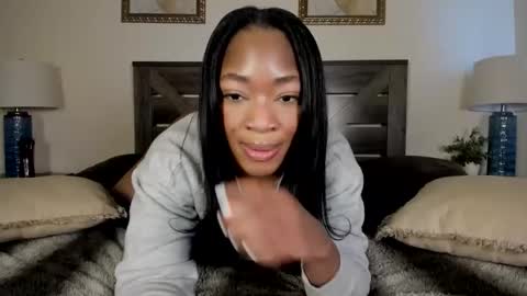 Nicole online show from April 11, 9:30 pm