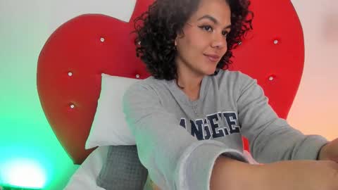 nicolette online show from November 27, 10:28 am