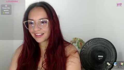 Snapshot of nicoll_crazzy chatting on May 12, 1:41 pm nicoll online show from May 12, 1:41 pm