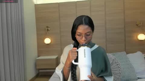 Snapshot of nicoll_ruiz_ chatting on May 16, 2:52 am Nicol online show from May 16, 2:52 am