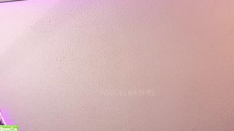 Nicoll  Independent model online show from December 22, 9:11 am