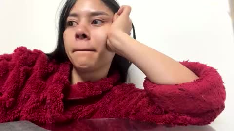 Nicoll  Independent model online show from March 12, 4:18 am