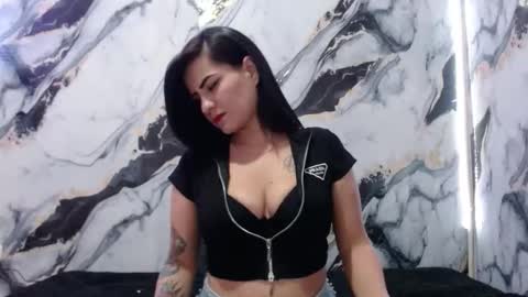 Snapshot of nicolle_gomes chatting on December 17, 8:48 pm nicolle gomes online show from December 17, 8:48 pm