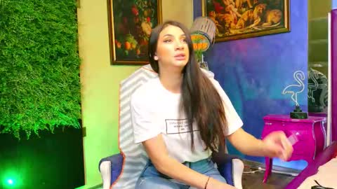 Nicolle online show from September 24, 3:26 pm