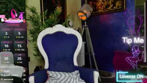 Nicolle online show from November 25, 8:47 am