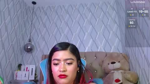 Nicolle Miley online show from February 27, 7:12 am