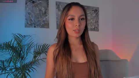Snapshot of nicollewest_ chatting on June 12, 10:52 pm Nicollewest online show from June 12, 10:52 pm