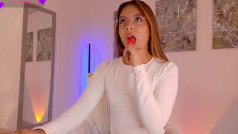 Snapshot of nicollewest_ chatting on July 14, 10:59 pm Nicollewest online show from July 14, 10:59 pm