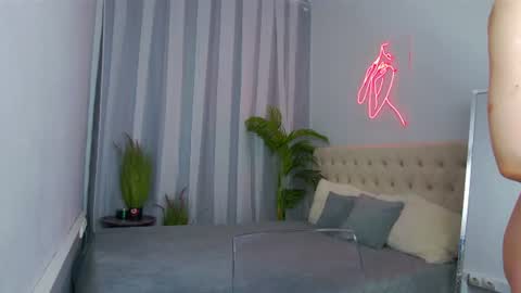 NicolRos online show from July 9, 6:34 pm