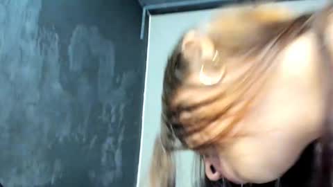 Nicol online show from December 1, 10:04 pm