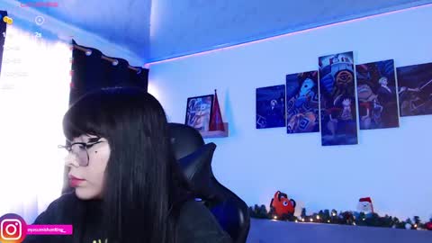 Lizzie online show from December 9, 8:23 pm