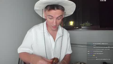 Snapshot of nicoslowmoo chatting on July 20, 2:04 am NicoSlowmoo online show from July 20, 2:04 am