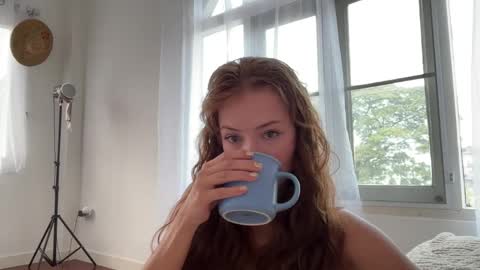 Aurora online show from March 29, 8:14 am