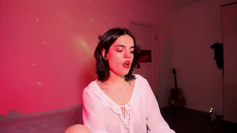 Snapshot of nightfloatt chatting on January 9, 3:59 pm Daisy online show from January 9, 3:59 pm