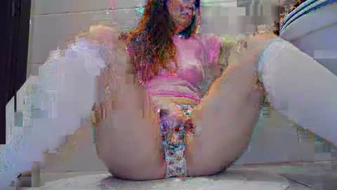 Snapshot of nightlykrumbs chatting on December 8, 4:04 am Mary online show from December 8, 4:04 am