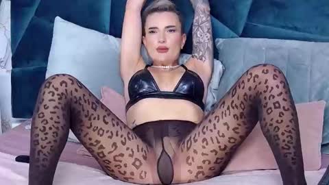 Iris online show from October 4, 8:01 am