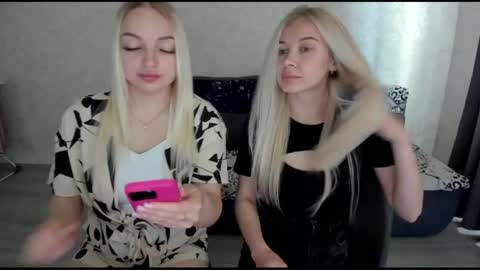 Snapshot of nigo_nika chatting on May 9, 9:47 am nigo_nika online show from May 9, 9:47 am