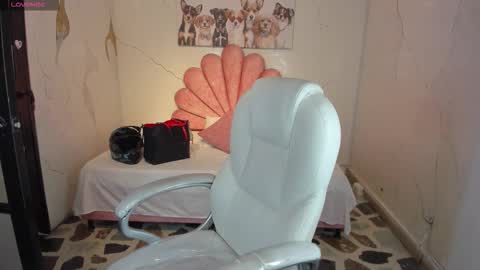 Anni online show from January 11, 12:54 pm