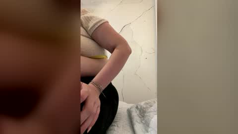 Anni online show from May 28, 4:32 am