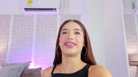 Niicole online show from January 28, 5:14 pm