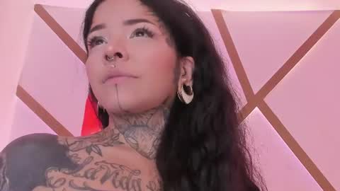 Snapshot of niinaink chatting on July 17, 12:01 pm NINAINK online show from July 17, 12:01 pm