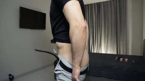Snapshot of nik_sharp chatting on May 16, 4:50 pm Nik online show from May 16, 4:50 pm