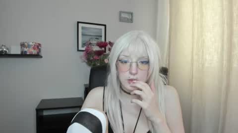 Snapshot of nika_dream1 chatting on June 16, 1:14 pm Nika online show from June 16, 1:14 pm