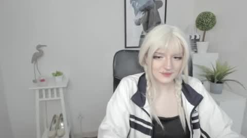 Snapshot of nika_dream1 chatting on July 6, 12:35 pm Nika online show from July 6, 12:35 pm