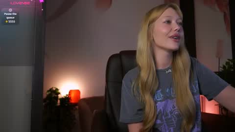 Snapshot of nika_dream_ chatting on August 2, 9:35 pm LIana online show from August 2, 9:35 pm