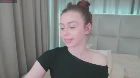Snapshot of nikaletta chatting on May 16, 1:13 am Nika online show from May 16, 1:13 am