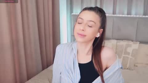 Snapshot of nikaletta chatting on May 31, 2:09 am Nika online show from May 31, 2:09 am
