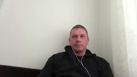 Snapshot of nikan77 chatting on January 6, 9:02 am nikan77 online show from January 6, 9:02 am