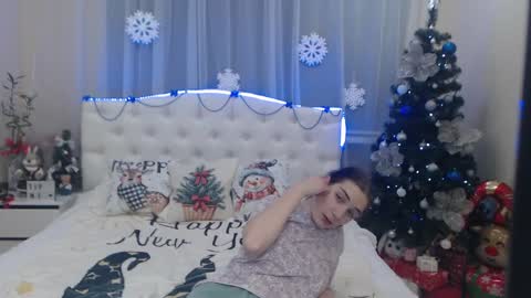 Snapshot of nikastarkk chatting on December 11, 10:27 pm nikastarkk online show from December 11, 10:27 pm