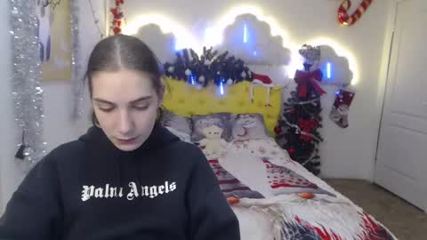 Snapshot of nikastarkk chatting on December 13, 12:09 am nikastarkk online show from December 13, 12:09 am