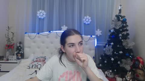 Snapshot of nikastarkk chatting on December 14, 2:56 am nikastarkk online show from December 14, 2:56 am
