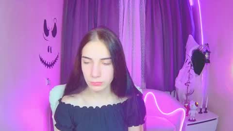 nikastarkk online show from October 31, 7:48 pm