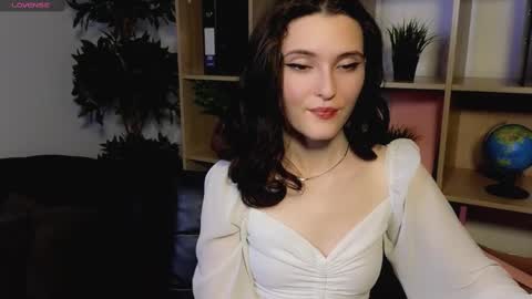 Snapshot of niki_cutes chatting on January 12, 4:42 am niki_cutes online show from January 12, 4:42 am