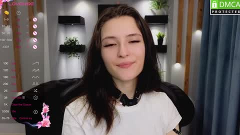 Snapshot of niki_cutes chatting on January 31, 1:22 am niki_cutes online show from January 31, 1:22 am