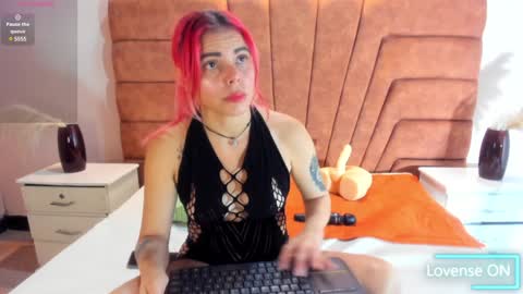Snapshot of niki_santana chatting on January 27, 4:09 am niki online show from January 27, 4:09 am