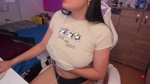 Snapshot of niki_sweet06 chatting on October 18, 11:16 pm niki_sweet06 online show from October 18, 11:16 pm