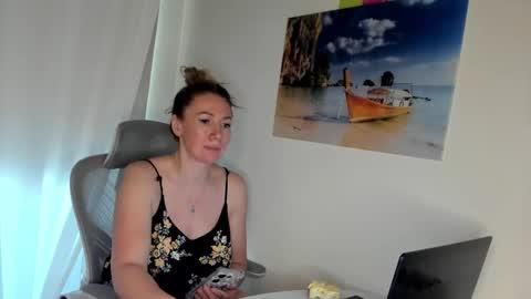 nikicute18 online show from February 14, 12:24 pm