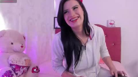 Nikii  online show from September 12, 9:59 pm